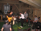 Andrin begleitet "Fools getting stronger" als ob er zur Band gehört, supercool!